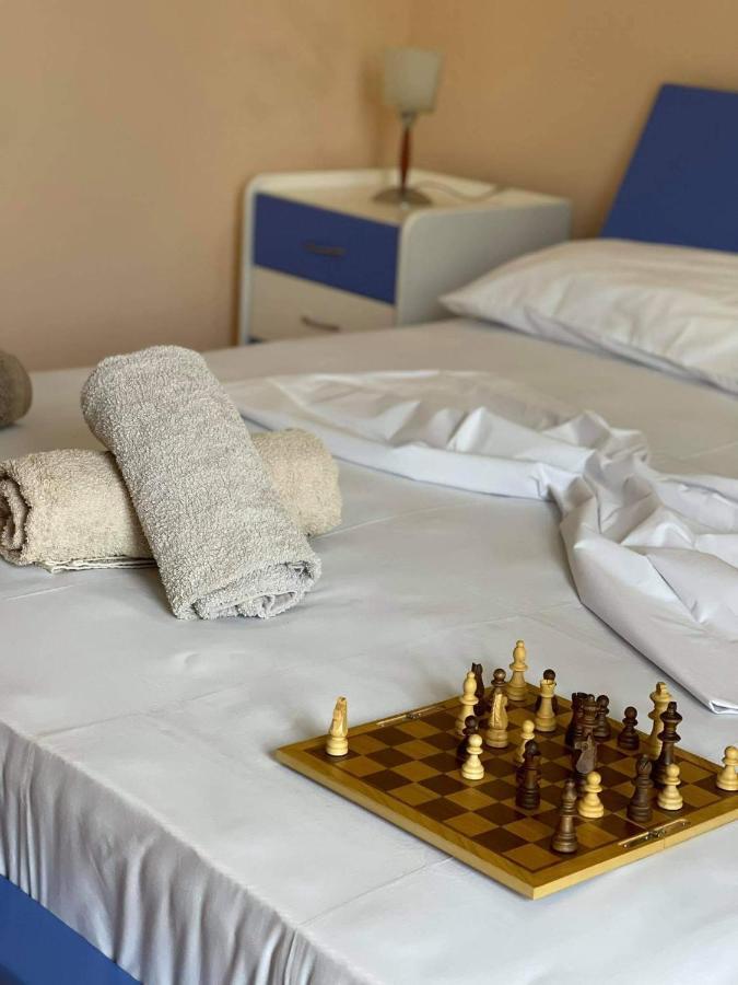 Kristi Apartment 2 Min To Sea Netflix & Espresso Station Sarande Bagian luar foto