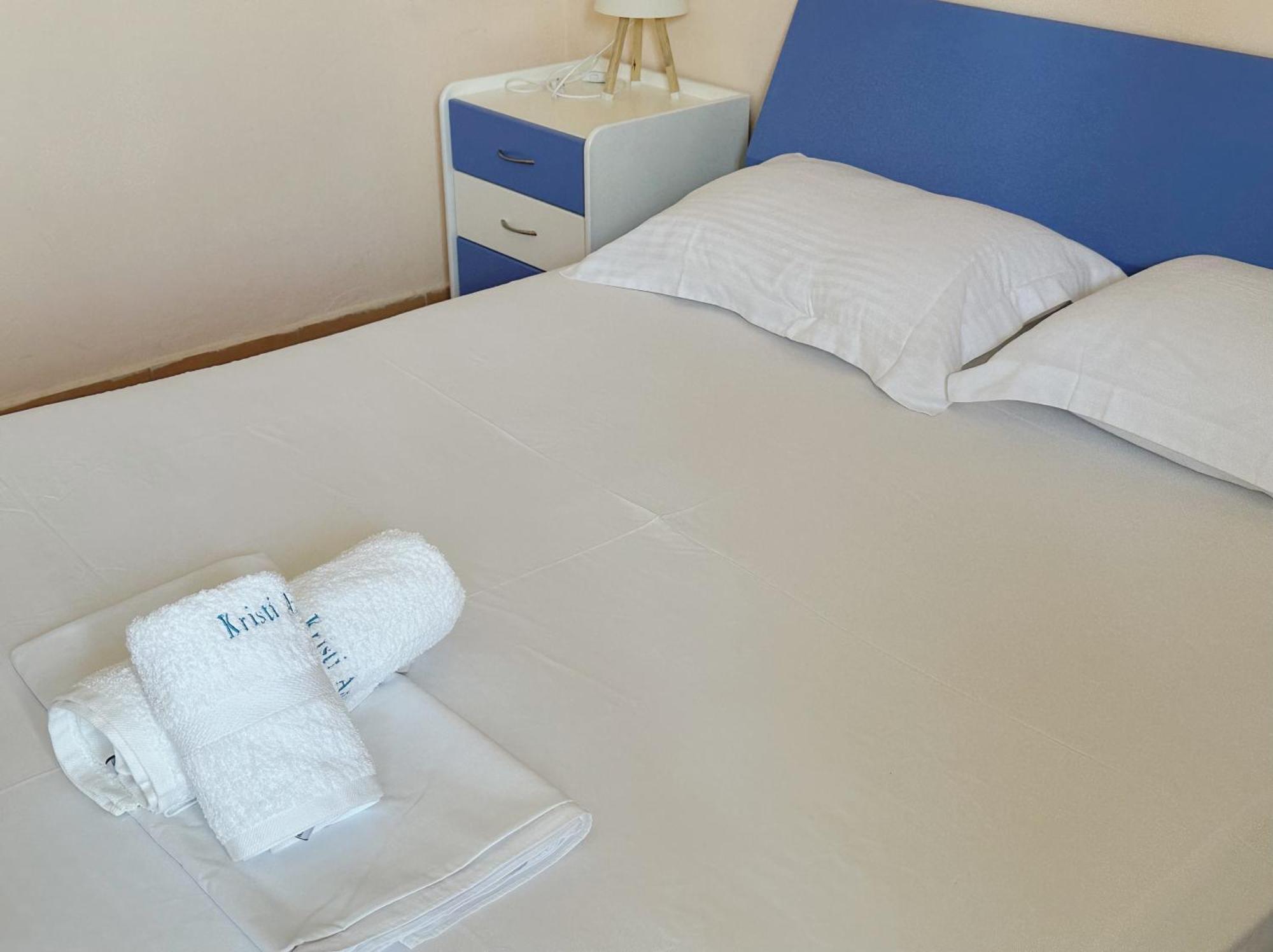 Kristi Apartment 2 Min To Sea Netflix & Espresso Station Sarande Bagian luar foto