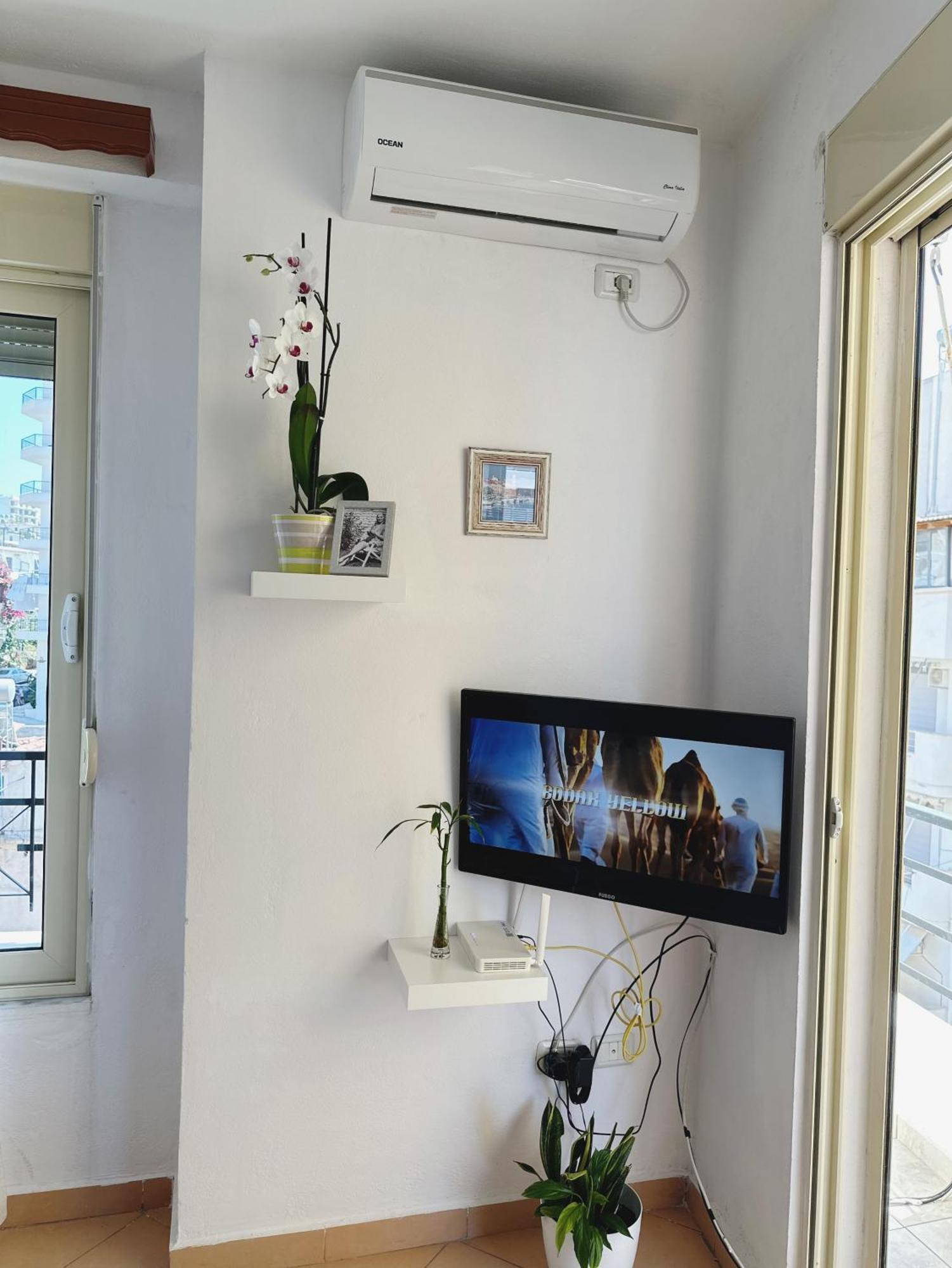 Kristi Apartment 2 Min To Sea Netflix & Espresso Station Sarande Bagian luar foto